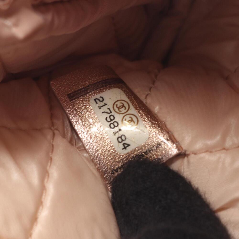 CHANEL Pink Lambskin Leather Pouch - Picture 5 of 8